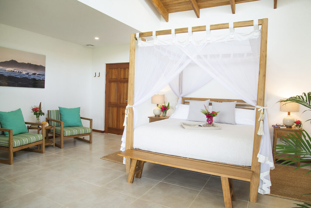 Home vista single king suite (2)