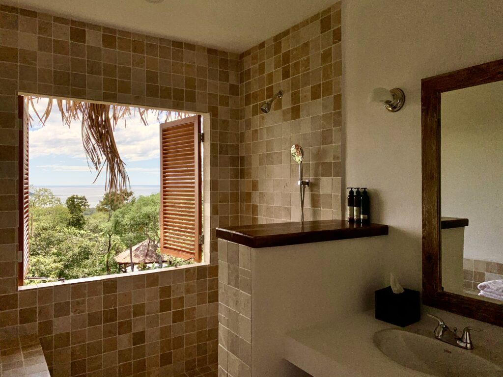 Home vista single king suite (3)